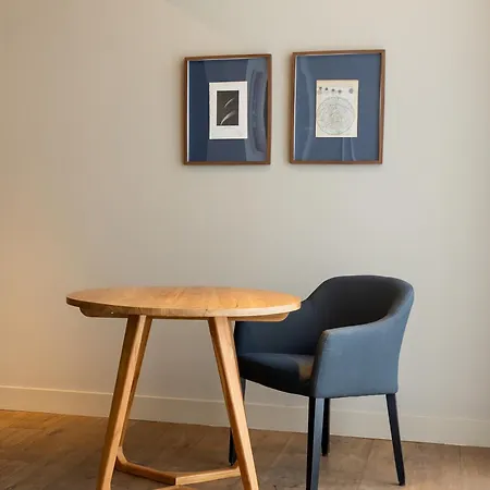 Colectia Pau Claris 4*