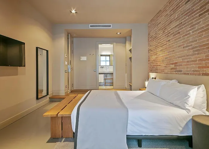 Colectia Pau Claris 4* Barcelona