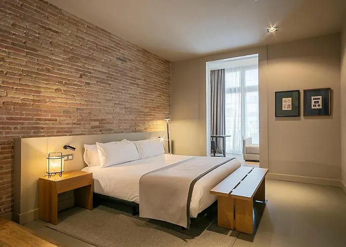 Colectia Pau Claris 4* Barcelona