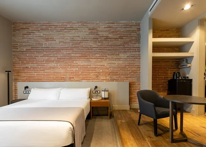 Colectia Pau Claris 4* Barcelona