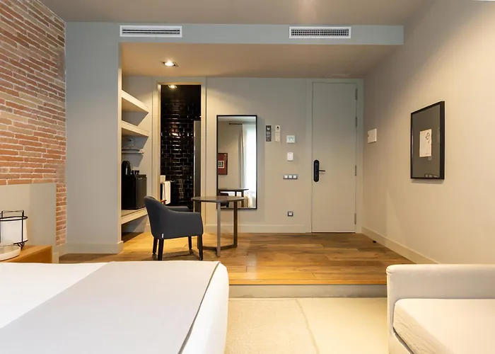 Colectia Pau Claris 4* Barcelona