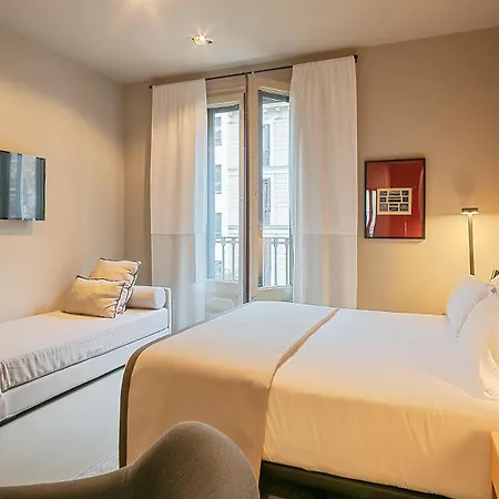 Uma Pau Claris Guest house